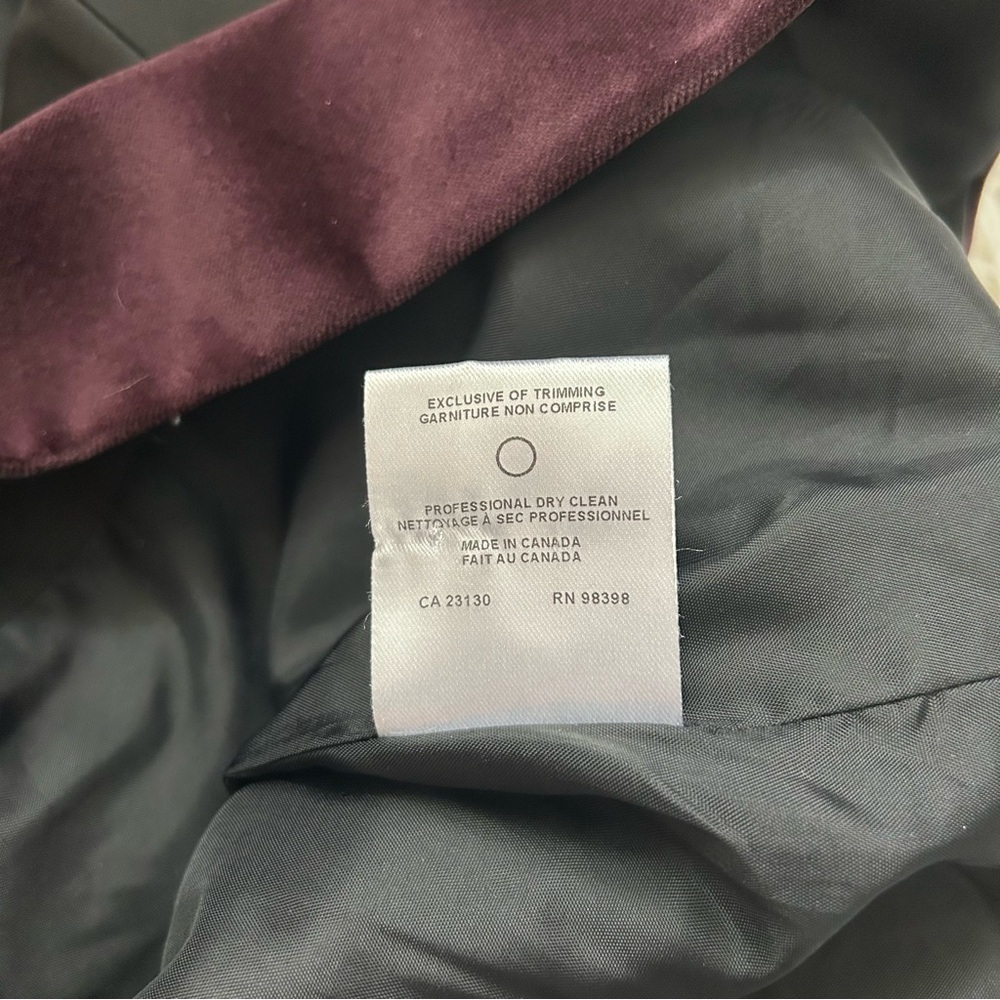 Judith & Charles Velvet Tuxedo Blazer - Picture 7 of 8